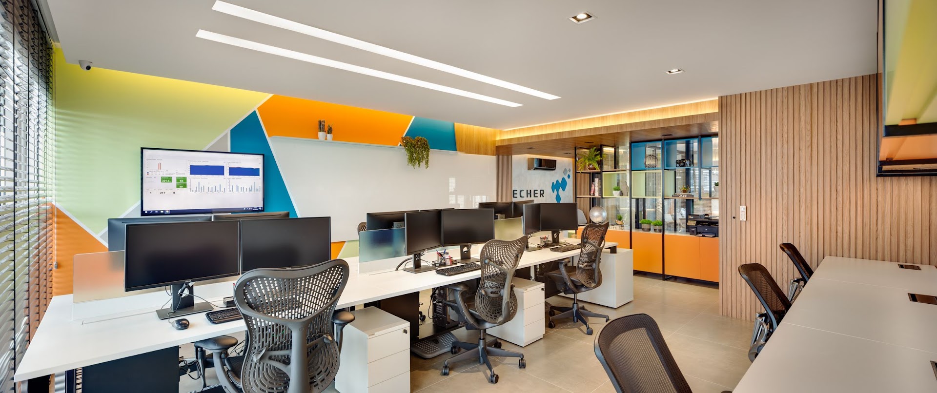 Foto do escritório Techer com chamada para ação 'Venha nos visitar'